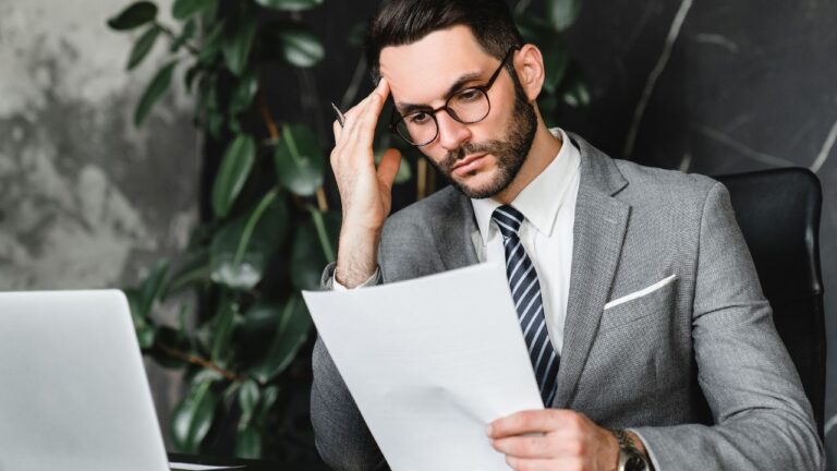 Vai renegociar dívidas? Especialista explica 6 opções