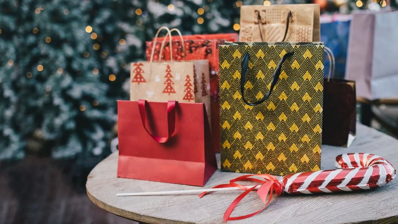 Compras de Natal: 7 dicas para economizar nos presentes