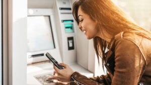 Banco físico ou digital? Saiba qual escolher para você!