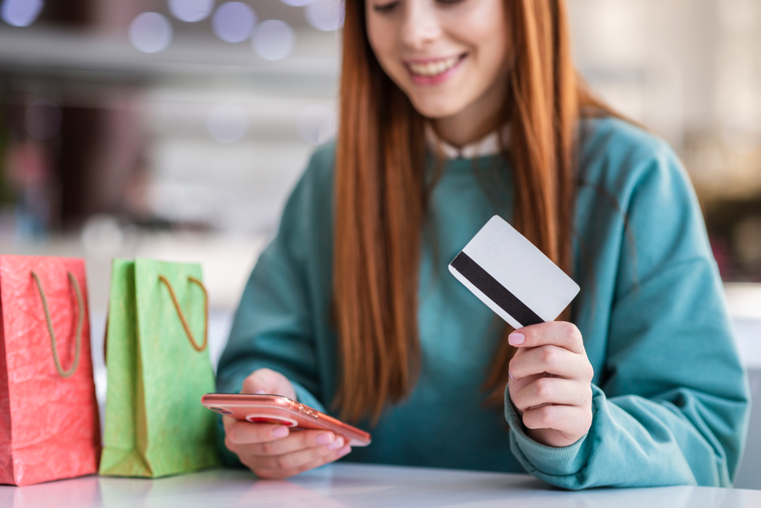 Qual a diferença entre crédito e débito? Entenda de uma vez por todas!