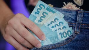Quer guardar dinheiro? Veja dicas para juntar mil reais em 6 meses