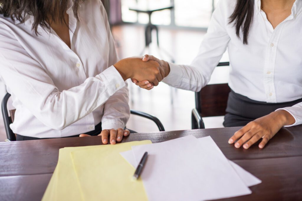 Seguro garantia ou fiança bancária? Entenda as diferenças e qual é melhor!