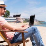 Veja como se preparar financeiramente para tirar férias sendo freelancer
