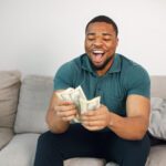 Ganhou por fora? Como guardar esse dinheiro antes que ele suma