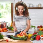 Por que vale a pena aprender a fazer comida em casa?